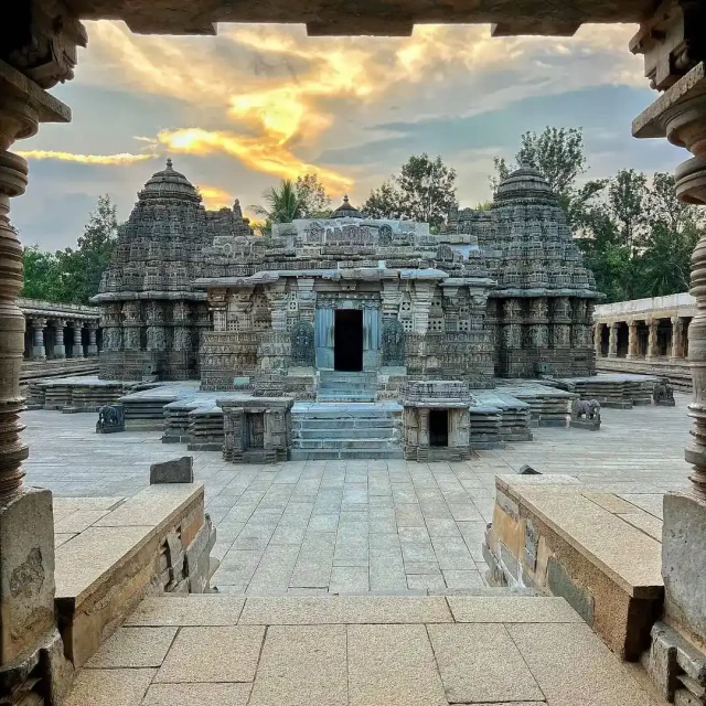 Somanathapura Chennakesava Temple Photos